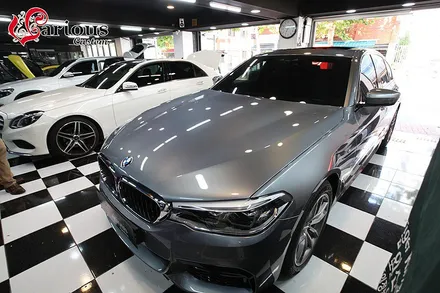 BMW 신형 5시리즈 G30 520d 조수석 편의장치는? / 김포