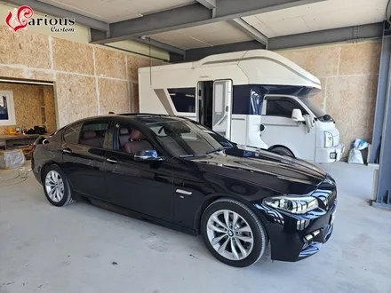 수입차 실내 튜닝 전문 BMW F10 5시리즈 스키스루 시공 / 김포