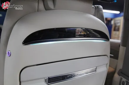 캐딜락 에스컬레이드 루프 엠비언트,LED 워크인 스위치,전동 테이블 옵션 시공 / 김포