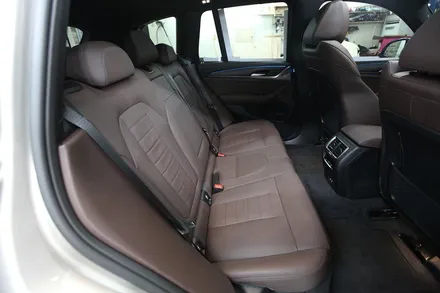 BMW ix3 1열+2열 통풍시트로 매일 뽀송함 가득 / 김포