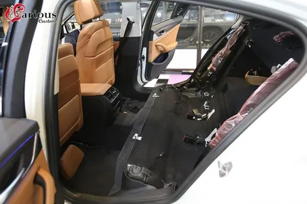 BMW G30 530e 하이브리드 순정형 스키스루 장착 / 김포