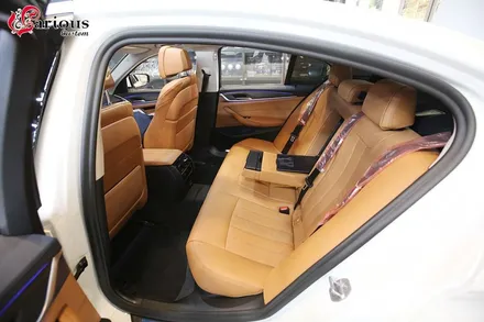 BMW G30 530e 하이브리드 순정형 스키스루 장착 / 김포