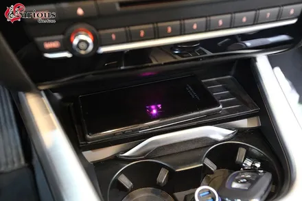 BMW X4 차량용 무선 충전기 시공 / 김포