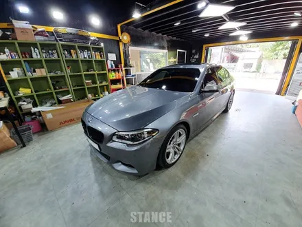 BMW M550d 그레이 전체랩핑/실내카본랩핑 - 분당자동차랩핑/판교랩핑/성남랩핑/스탠스(STANCE) / 성남시 수정구 사송동