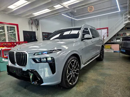 BMW X7 크롬 딜리트 + 무광 그릴 교체 시공! 완성도 높인 블랙아웃 스타일 / 성남 랩핑 / 분당 랩핑 / 판교 랩핑 / 스탠스(STANCE) / 성남시 수정구 사송동