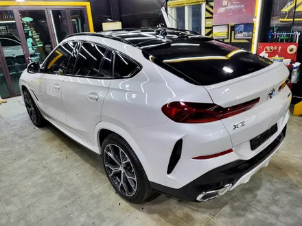 BMW X6 크롬 딜리트 / 루프스킨 / 블랙 유광 그릴 교체 / 성남랩핑 / 분당랩핑 / 판교랩핑 / 스탠스 (STANCE) / 성남시 수정구 사송동