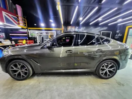 BMW X6 크롬 딜리트 시공 + 테일램프 스모그 PPF + 엠블럼 카본 포인트 시공 / 스탠스 ( STANCE ) / 성남시 수정구 사송동