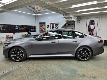 BMW M5 샤틴 그레이 전체 랩핑 시공 / 성남 랩핑 / 분당 랩핑 / 판교 랩핑 / 스탠스 (STANCE) / 성남시 수정구 사송동