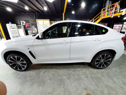 BMW X6 M50D 유광 화이트 전체 랩핑 / 성남 랩핑 /분당 랩핑 / 판교 랩핑 / 스탠스 (STANCE) / 성남시 수정구 사송동