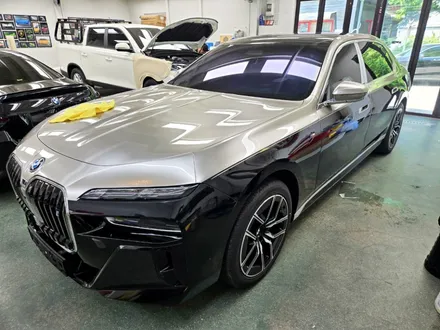 BMW I7 샴페인 골드 듀오톤 랩핑 시공 / 실내 PPF / 성남 랩핑 / 분당 랩핑 / 판교 랩핑 / 스탠스 (STANCE) / 성남시 수정구 사송동