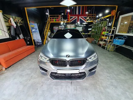 BMW g30 이노즈텍 카키그린 전체랩핑 - 도장면같은 깊은 광택의 랩핑필름이 필요할 때! / 판교자동차랩핑/성남랩핑/분당랩핑/스탠스(STANCE) / 성남시 수정구 사송동