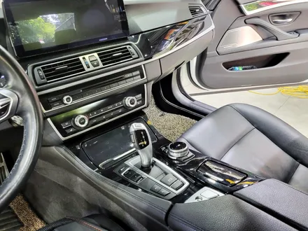 BMW 5시리즈 실내 3D 카본랩핑 / 분당 랩핑 / 성남 랩핑 / 판교 랩핑 / 스탠스 ( STANCE ) / 성남시 수정구 사송동