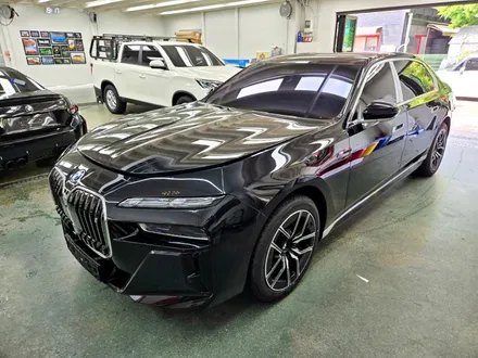 BMW I7 샴페인 골드 듀오톤 랩핑 시공 / 실내 PPF / 성남 랩핑 / 분당 랩핑 / 판교 랩핑 / 스탠스 (STANCE) / 성남시 수정구 사송동