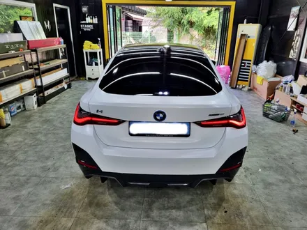 BMW i4 샤틴 화이트 전체 카스킨 / 스탠스 랩핑 /분당랩핑 / 성남랩핑 / 판교랩핑 / 성남시 수정구 사송동