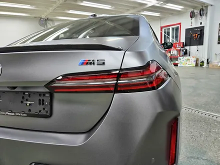 BMW M5 샤틴 그레이 전체 랩핑 시공 / 성남 랩핑 / 분당 랩핑 / 판교 랩핑 / 스탠스 (STANCE) / 성남시 수정구 사송동