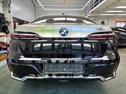 BMW I7 샴페인 골드 듀오톤 랩핑 시공 / 실내 PPF / 성남 랩핑 / 분당 랩핑 / 판교 랩핑 / 스탠스 (STANCE) / 성남시 수정구 사송동