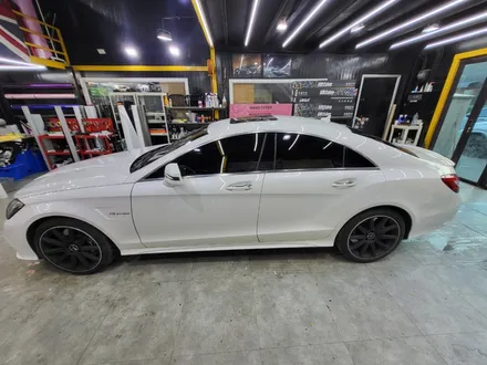 벤츠 63AMG 루프스킨 / 카본 사이드 미러 / 리어 스포일러 / 도어 캐치 / 나이트 패키지 교체 토탈 시공 / 스탠스 ( STANCE ) / 성남시 수정구 사송동