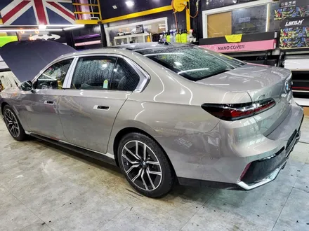 BMW740i 고광택 유광 블랙 듀오톤 랩핑 / 성남랩핑 / 분당랩핑 / 판교랩핑 / 스탠스 ( STANCE ) / 성남시 수정구 사송동