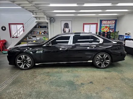 BMW 750E 샴페인 골드 듀오톤 랩핑 / 전체 PPF 시공 / 스탠스 (STANCE) / 성남시 수정구 사송동
