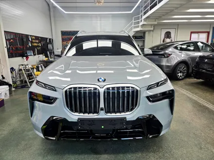 BMW X7 크롬 딜리트 + 무광 그릴 교체 시공! 완성도 높인 블랙아웃 스타일 / 성남 랩핑 / 분당 랩핑 / 판교 랩핑 / 스탠스(STANCE) / 성남시 수정구 사송동