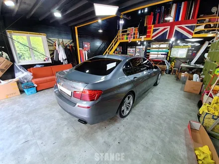 BMW M550d 그레이 전체랩핑/실내카본랩핑 - 분당자동차랩핑/판교랩핑/성남랩핑/스탠스(STANCE) / 성남시 수정구 사송동