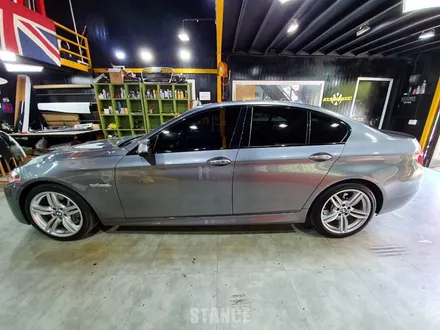 BMW M550d 그레이 전체랩핑/실내카본랩핑 - 분당자동차랩핑/판교랩핑/성남랩핑/스탠스(STANCE) / 성남시 수정구 사송동