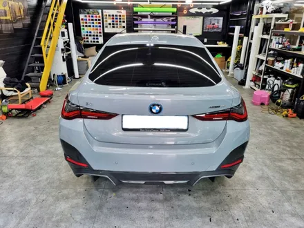 BMW i4 샤틴 화이트 전체 카스킨 / 스탠스 랩핑 /분당랩핑 / 성남랩핑 / 판교랩핑 / 성남시 수정구 사송동