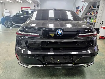 BMW 750E 샴페인 골드 듀오톤 랩핑 / 전체 PPF 시공 / 스탠스 (STANCE) / 성남시 수정구 사송동