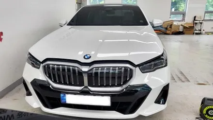 BMW 5시리즈 그릴 _ 사이드 미러 유광 블랙 포인트 랩핑 시공. / 성남 랩핑 / 분당 랩핑 / 판교 랩핑 / 스탠스 ( STANCE ) / 성남시 수정구 사송동