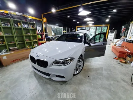 BMW M550d 그레이 전체랩핑/실내카본랩핑 - 분당자동차랩핑/판교랩핑/성남랩핑/스탠스(STANCE) / 성남시 수정구 사송동