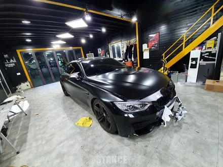 BMW M4 사틴블랙 전체랩핑 - 성남자동차랩핑/분당랩핑/판교랩핑/스탠스(STANCE) / 성남시 수정구 사송동