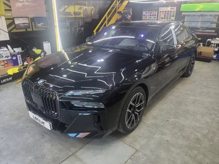 BMW 740i 출고와 동시에 크롬 딜리트 시공. / 성남 랩핑 / 분당 랩핑 / 판교 랩핑 / 스탠스 ( STANCE ) / 성남시 수정구 사송동