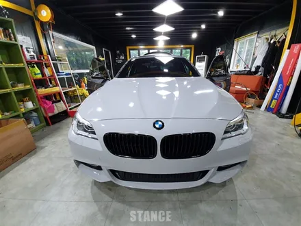 BMW M550d 그레이 전체랩핑/실내카본랩핑 - 분당자동차랩핑/판교랩핑/성남랩핑/스탠스(STANCE) / 성남시 수정구 사송동