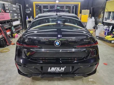 BMW 740i 출고와 동시에 크롬 딜리트 시공. / 성남 랩핑 / 분당 랩핑 / 판교 랩핑 / 스탠스 ( STANCE ) / 성남시 수정구 사송동