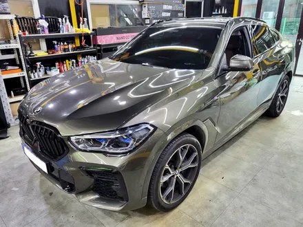 BMW X6 크롬 딜리트 시공 + 테일램프 스모그 PPF + 엠블럼 카본 포인트 시공 / 스탠스 ( STANCE ) / 성남시 수정구 사송동