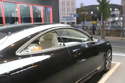 스타클럽 글라스틴트 부천점 벤츠 S450쿠페 썬팅 반사필름 선셋 틴팅으로 한층 멋스러움을 더하셨습니다. / 수원, 부천, 부평, 인천