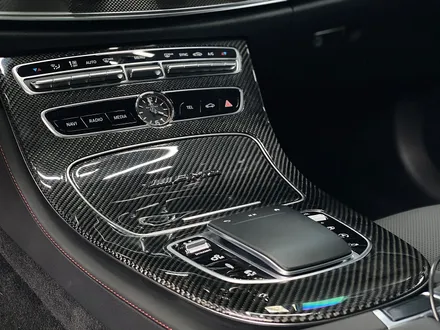 벤츠E53 AMG 쿠페 고민할 필요가 없는 IWC 리얼카본 센터페시아& 사이드미러 교체 시공입니다! / 수원, 부천, 부평, 인천