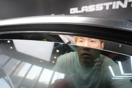 스타클럽 글라스틴트 부천 벤츠 E300 E클래스썬팅 품격에 걸맞은 슈어X 틴팅 필름 시공 + 다이아몬드그릴 교체 / 수원, 부천, 부평, 인천