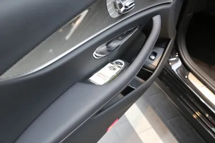스타클럽 글라스틴트 부천 벤츠 E300 E클래스썬팅 품격에 걸맞은 슈어X 틴팅 필름 시공 + 다이아몬드그릴 교체 / 수원, 부천, 부평, 인천