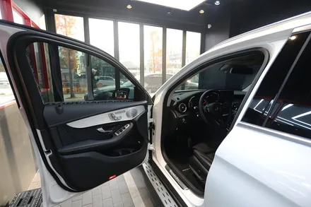 스타클럽 글라스틴트 부천점 벤츠 GLC 300 품격있는 운전자의 가치있는 틴팅 투자 슈어X 필름 시공 / 수원, 부천, 부평, 인천