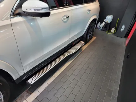 벤츠 GLS 세로그릴 63 AMG 디퓨저 머플러 전동사이드스텝 튜닝 시공은 어디서? / 수원, 부천, 부평, 인천