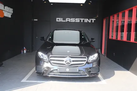 스타클럽 글라스틴트 부천 벤츠 E300 E클래스썬팅 품격에 걸맞은 슈어X 틴팅 필름 시공 + 다이아몬드그릴 교체 / 수원, 부천, 부평, 인천