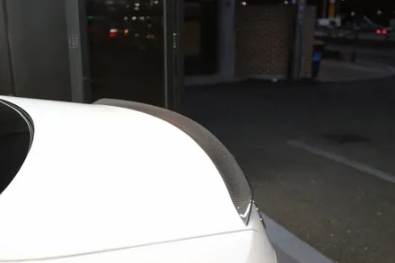 스타클럽 글라스틴트 부천점 벤츠 E300 슈어X 틴팅 필름 시공+전동트위터+송풍구 엠비언트 라이트+다이아몬드 그릴,스포일러 장착 이 모든것을 한번에! / 수원, 부천, 부평, 인천