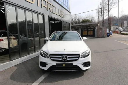 스타클럽 글라스틴트 부천점 벤츠 E300 슈어X 틴팅 필름 시공+전동트위터+송풍구 엠비언트 라이트+다이아몬드 그릴,스포일러 장착 이 모든것을 한번에! / 수원, 부천, 부평, 인천