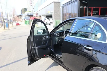 스타클럽 글라스틴트 부천 벤츠 E300 E클래스썬팅 품격에 걸맞은 슈어X 틴팅 필름 시공 + 다이아몬드그릴 교체 / 수원, 부천, 부평, 인천