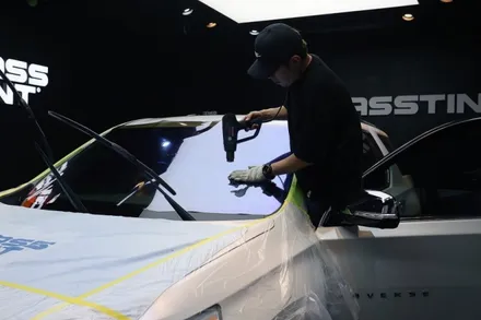 스타클럽 글라스틴트 프리미엄 부천점 대형 SUV 쉐보레 트레버스 감각적인 색이 돋보이는 페브 필름으로 전면을 강조한 틴팅 시공 / 수원, 부천, 부평, 인천