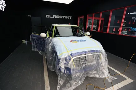 스타클럽 글라스틴트 부천점 미니쿠퍼 5도어 해치백 썬팅 스타라이트 블루 컬러와 잘 어울리는 옵틱 필름 틴팅 시공 / 수원, 부천, 부평, 인천