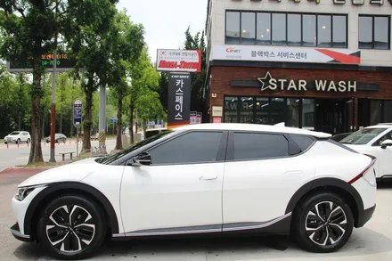 EV6 화이트 틴팅+유리막코팅 예쁨 / 군산시 나운동
