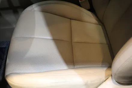 카니발 모노륨 장판 깔끔한 내부관리 / 군산시 나운동