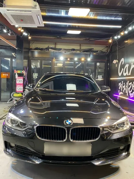 BMW 320d 실내브러쉬랩핑 ( 우드트림 랩핑 ) 실내트림(카본/브러쉬)랩핑 / 서울 영등포